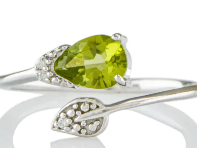 Пръстен с Перидот