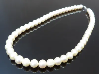 Колие с Бели Перли